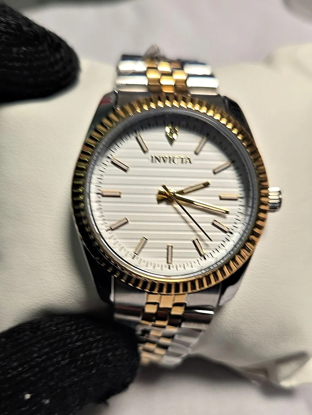 Invicta Two-Tone Watch NWT - Picture 4 of 5
